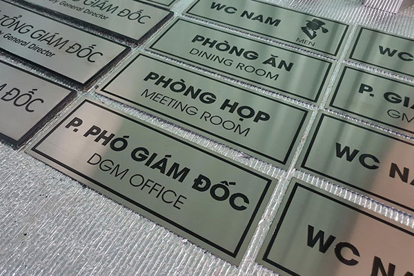 Bảng inox ăn mòn